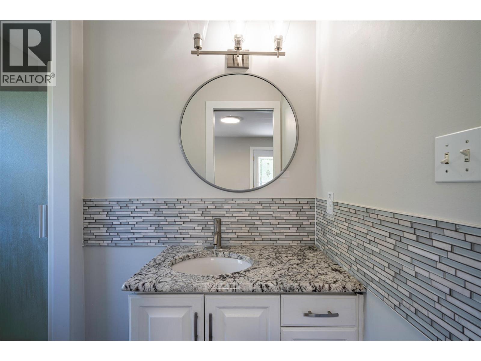 8210 Stoneridge Drive, Coldstream, British Columbia  V1B 3M3 - Photo 46 - 10401078