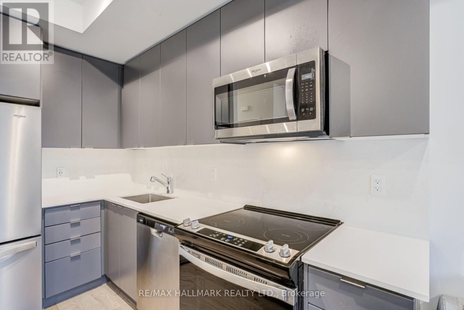 11 - 26 Lytham Green Circle, Newmarket, Ontario  L3Y 0H5 - Photo 11 - N13805146