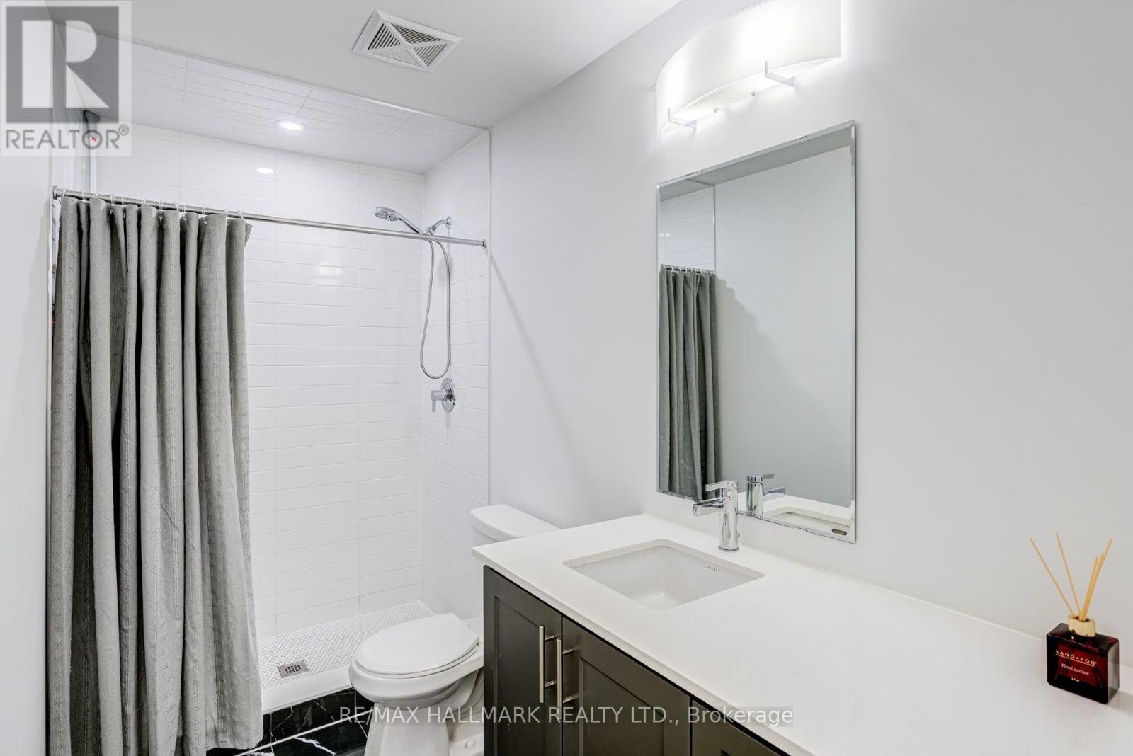 11 - 26 Lytham Green Circle, Newmarket, Ontario  L3Y 0H5 - Photo 32 - N13805146