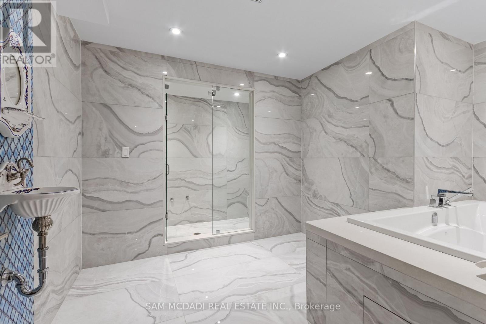 67 Lake Promenade, Toronto, Ontario  M8W 1A2 - Photo 38 - W13803302