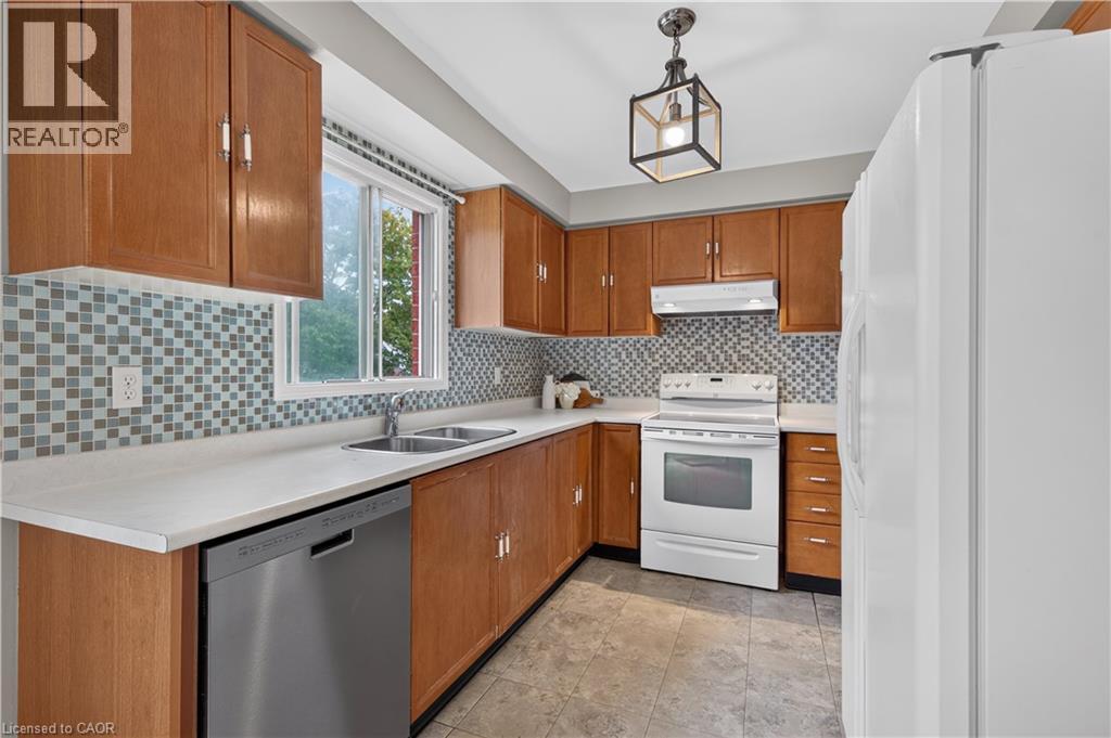 3222 Wentworth Street, Burlington, Ontario  L7M 2N4 - Photo 15 - 40861868