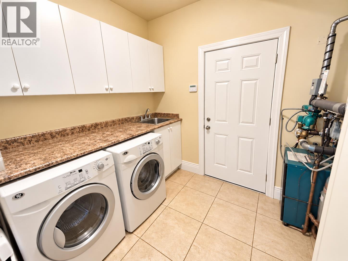6040 Adams Place, Richmond, British Columbia  V7C 2W1 - Photo 22 - R3153398