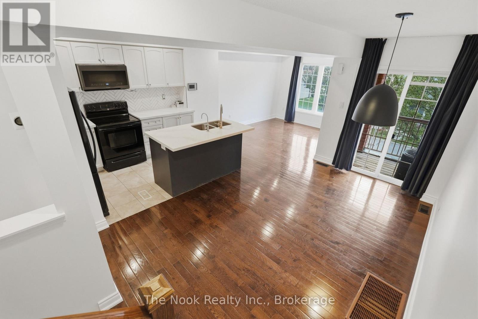 27 Blunden Road, Ajax, Ontario  L1Z 0K9 - Photo 4 - E13804518