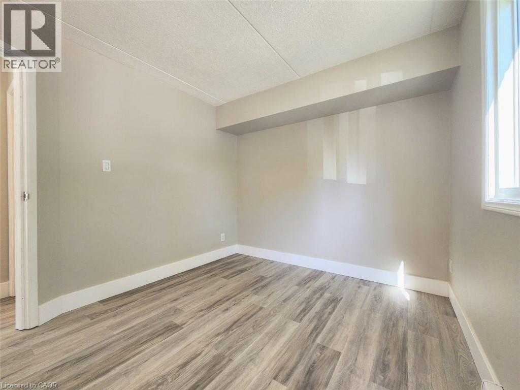 329 Northlake Drive Unit# 6, Waterloo, Ontario  N2V 1Z1 - Photo 16 - 40862012