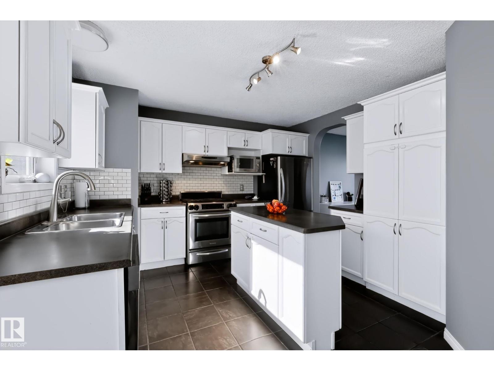 605 Forrest Dr, Sherwood Park, Alberta  T8A 6G6 - Photo 7 - E4509462