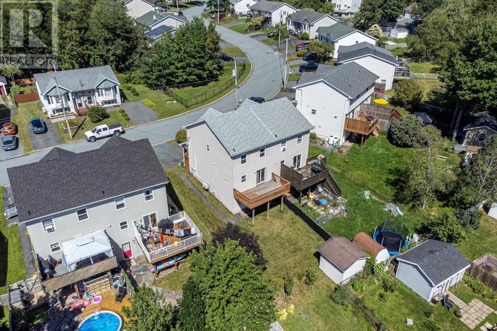 31 Hewer Crescent photo 32