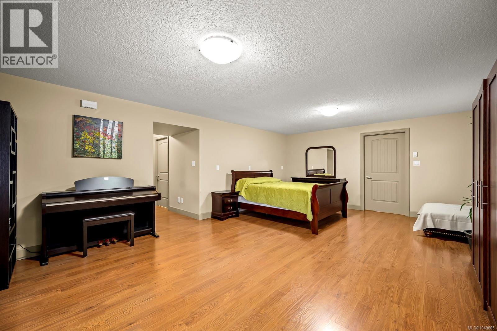 570 Spitfire Dr, Comox, British Columbia  V9M 0A1 - Photo 33 - 1049805