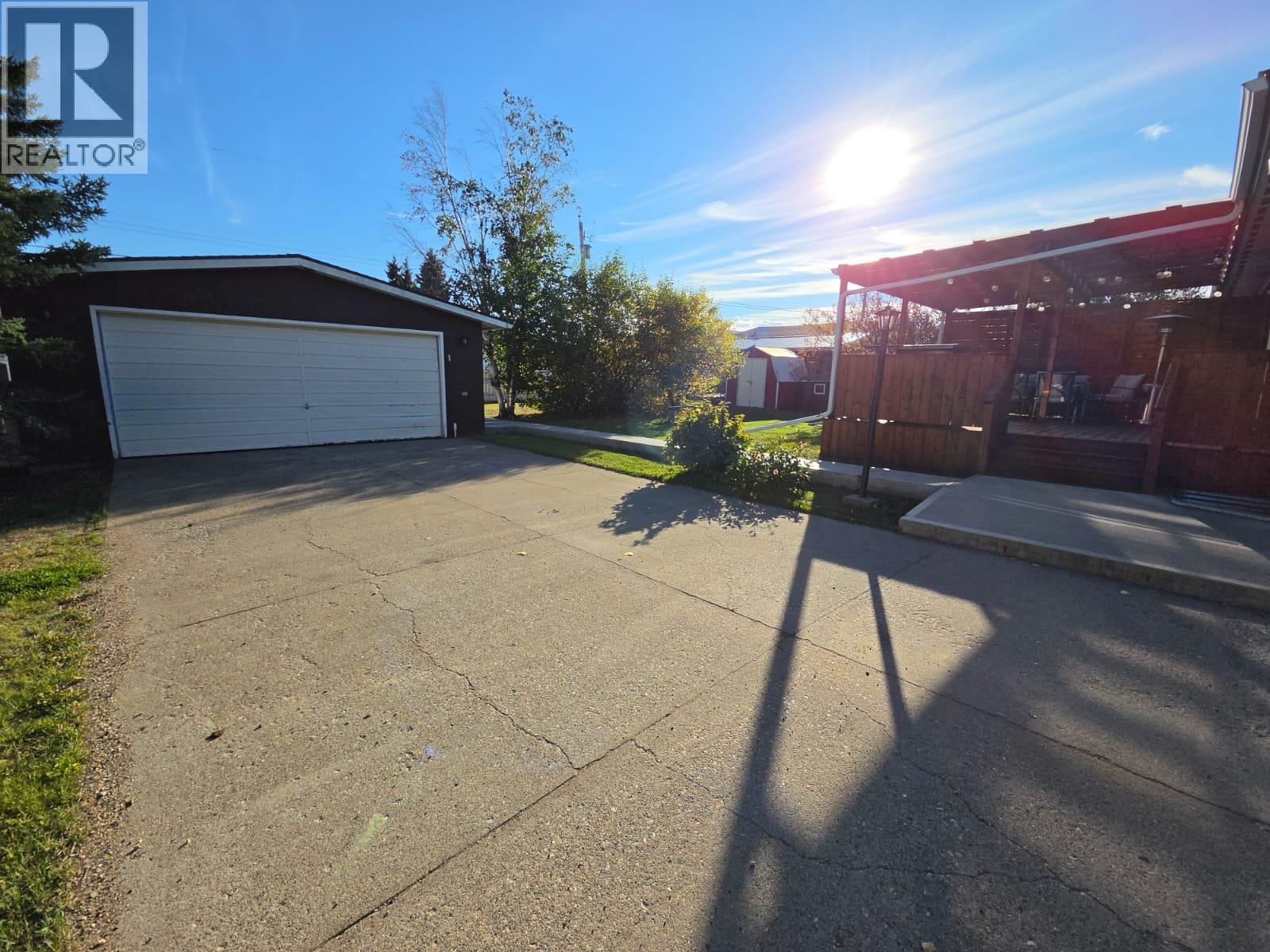 1125 117 Avenue, Dawson Creek, British Columbia  V1G 3G8 - Photo 4 - 10401284
