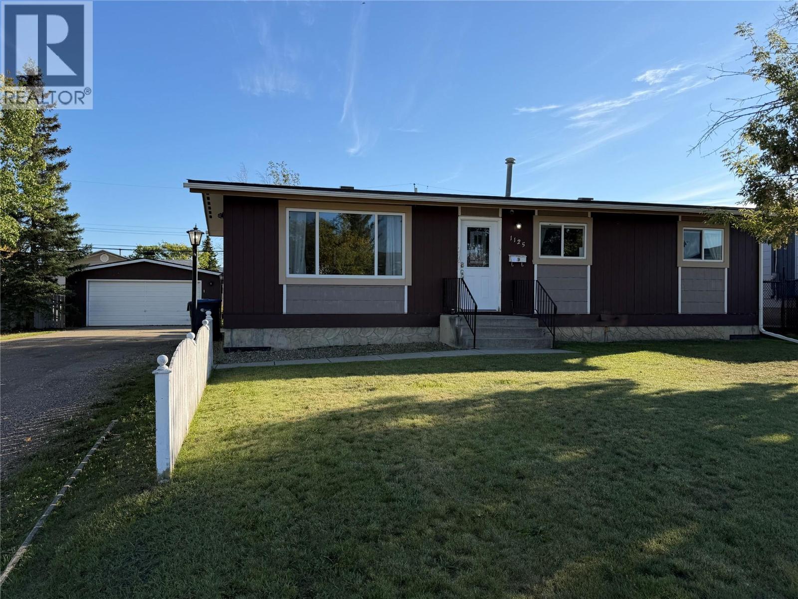 1125 117 Avenue, Dawson Creek, British Columbia