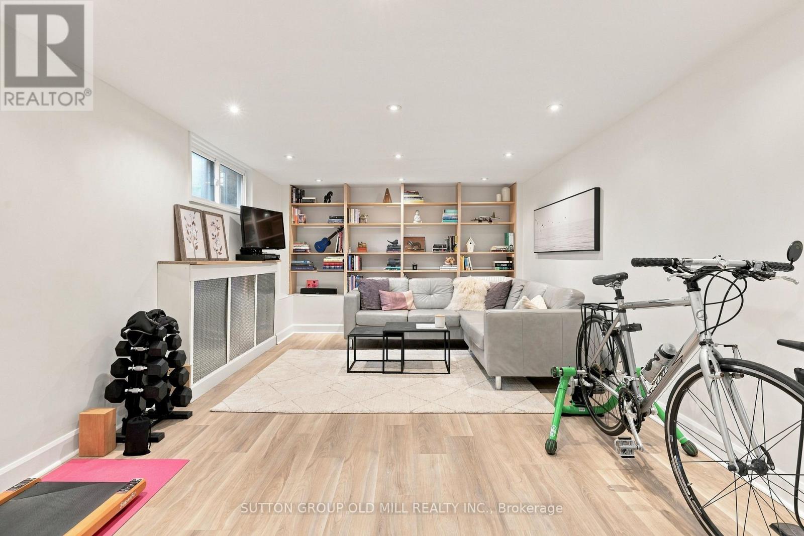 10 Queens Avenue, Toronto, Ontario  M8V 2N1 - Photo 34 - W13805184