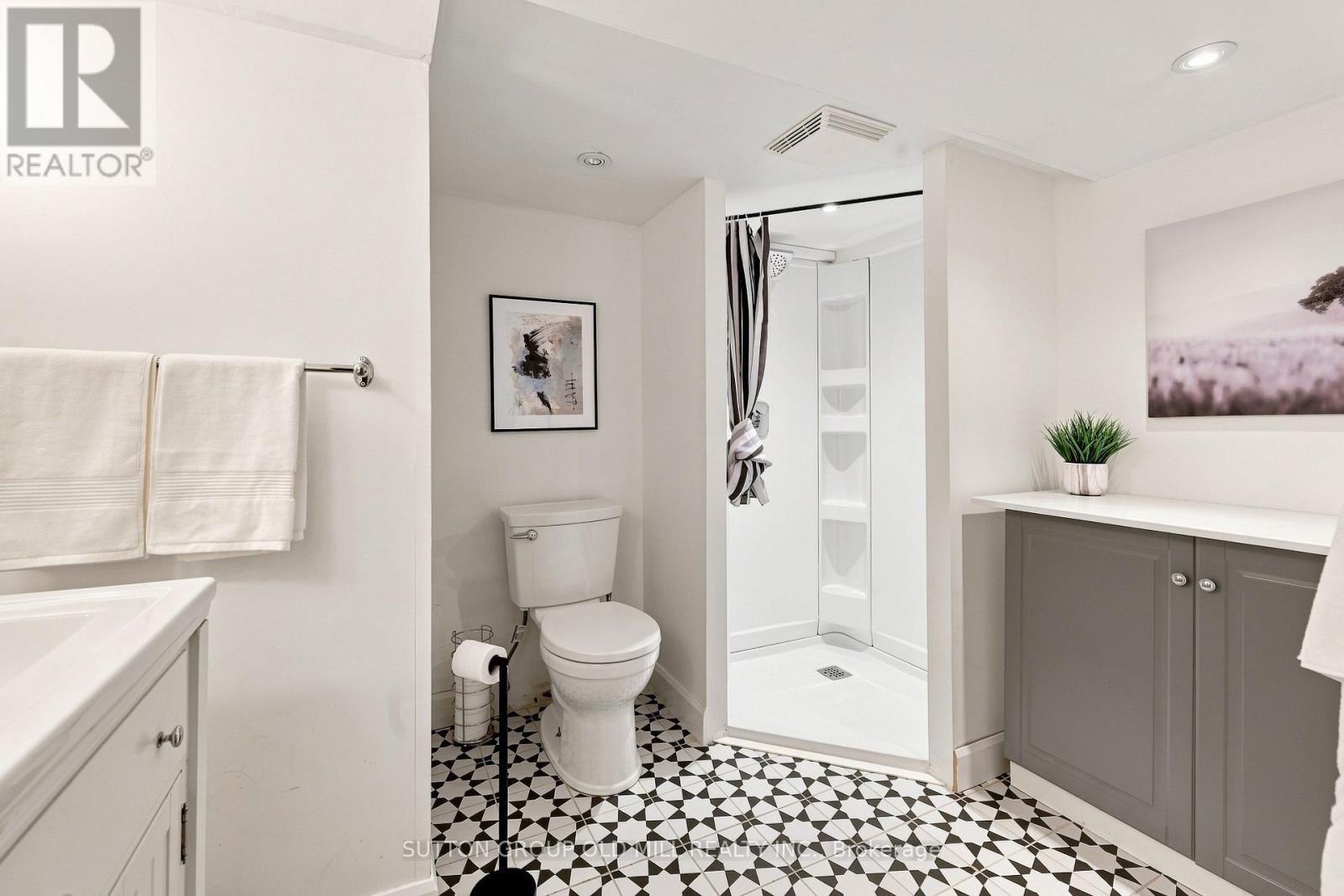 10 Queens Avenue, Toronto, Ontario  M8V 2N1 - Photo 38 - W13805184