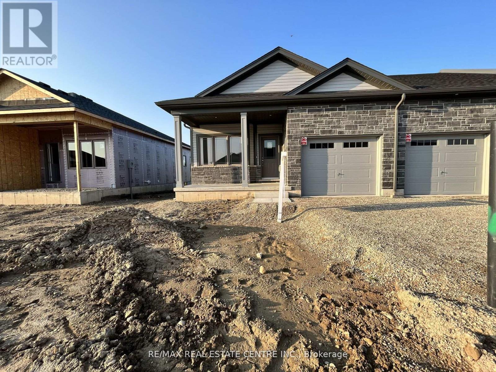 90 CHERYL AVENUE, North Perth, Ontario