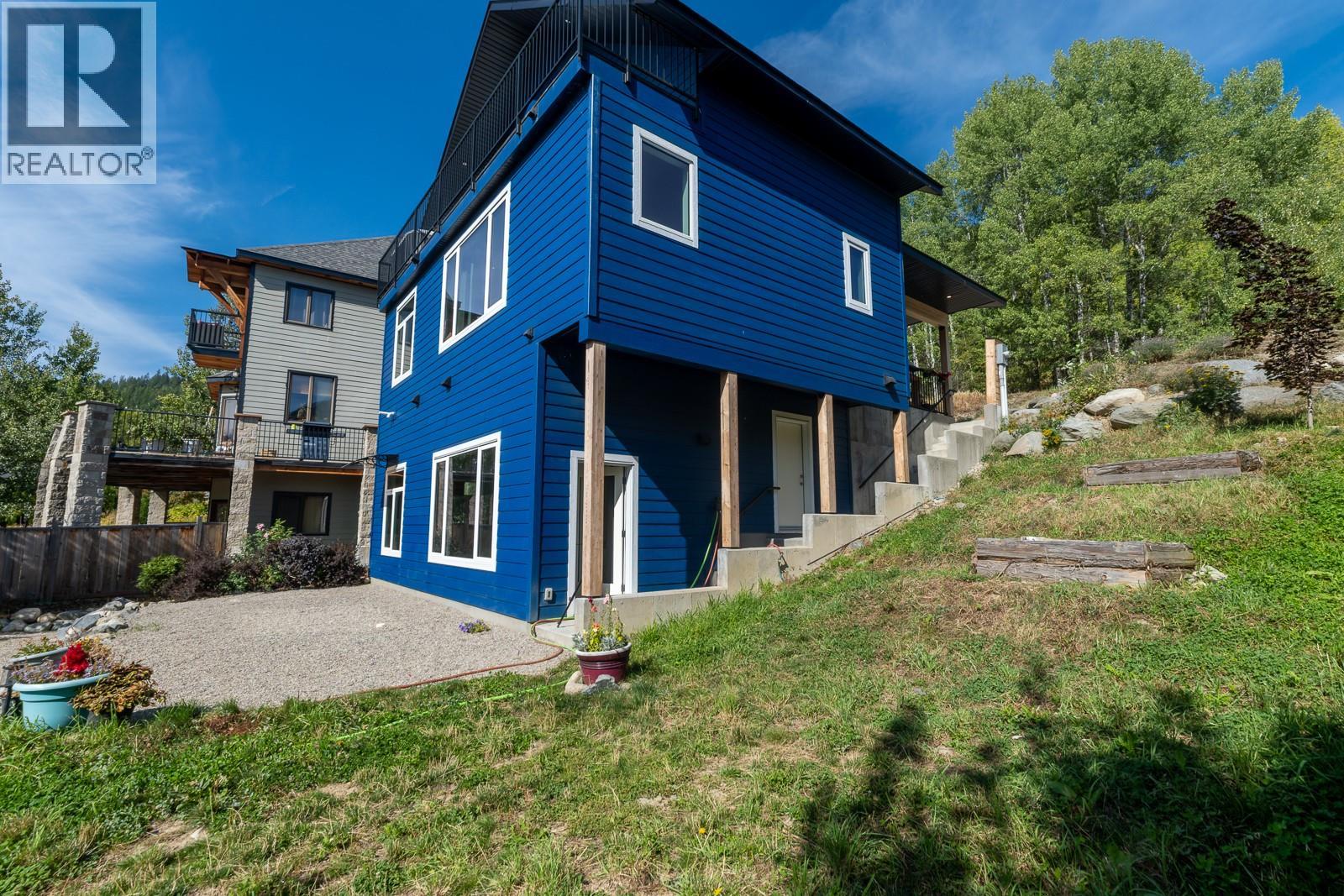 1007 Silvertip Road, Rossland, British Columbia  V0G 1Y0 - Photo 31 - 10400224
