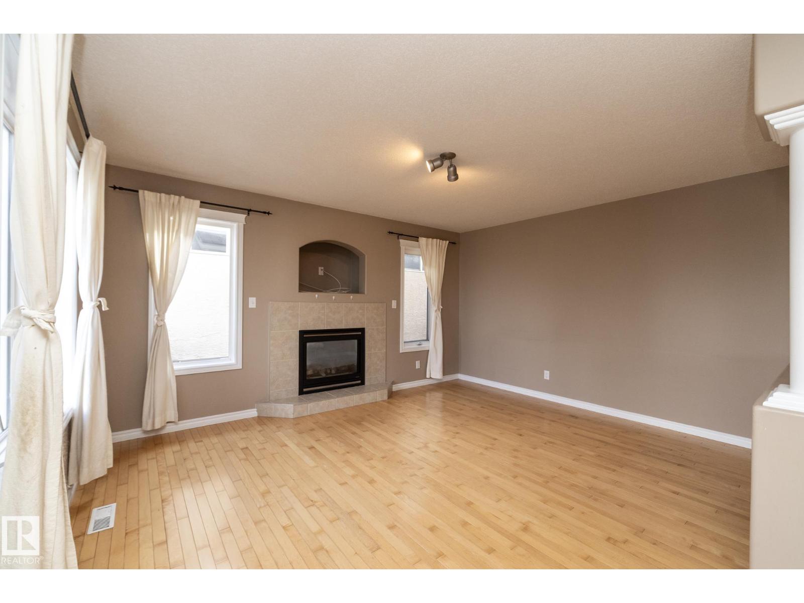 10620 183 AV NW photo 16