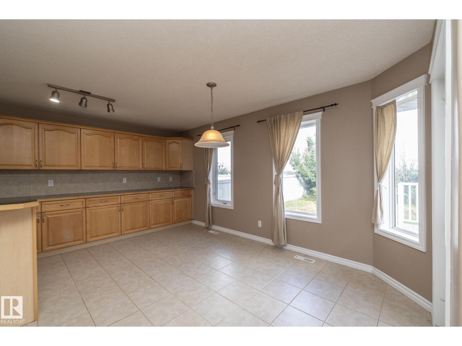 10620 183 AV NW photo 11