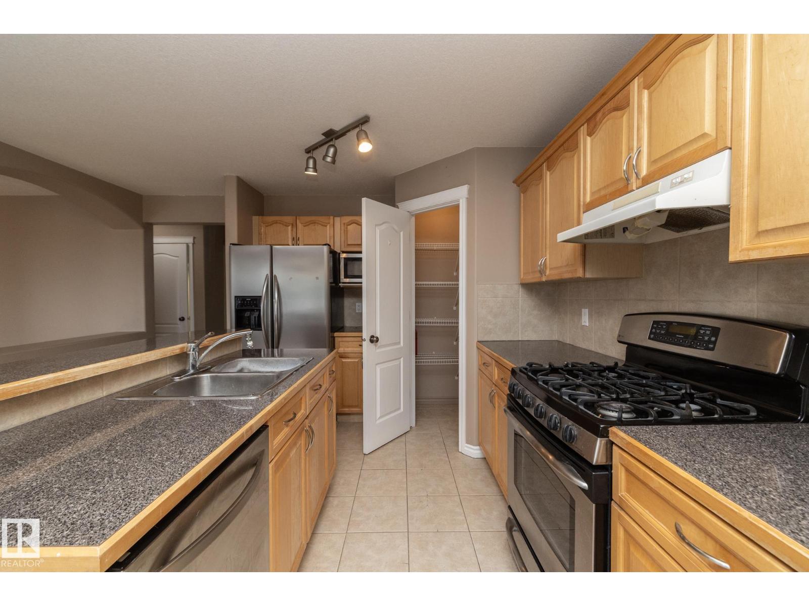 10620 183 AV NW photo 13