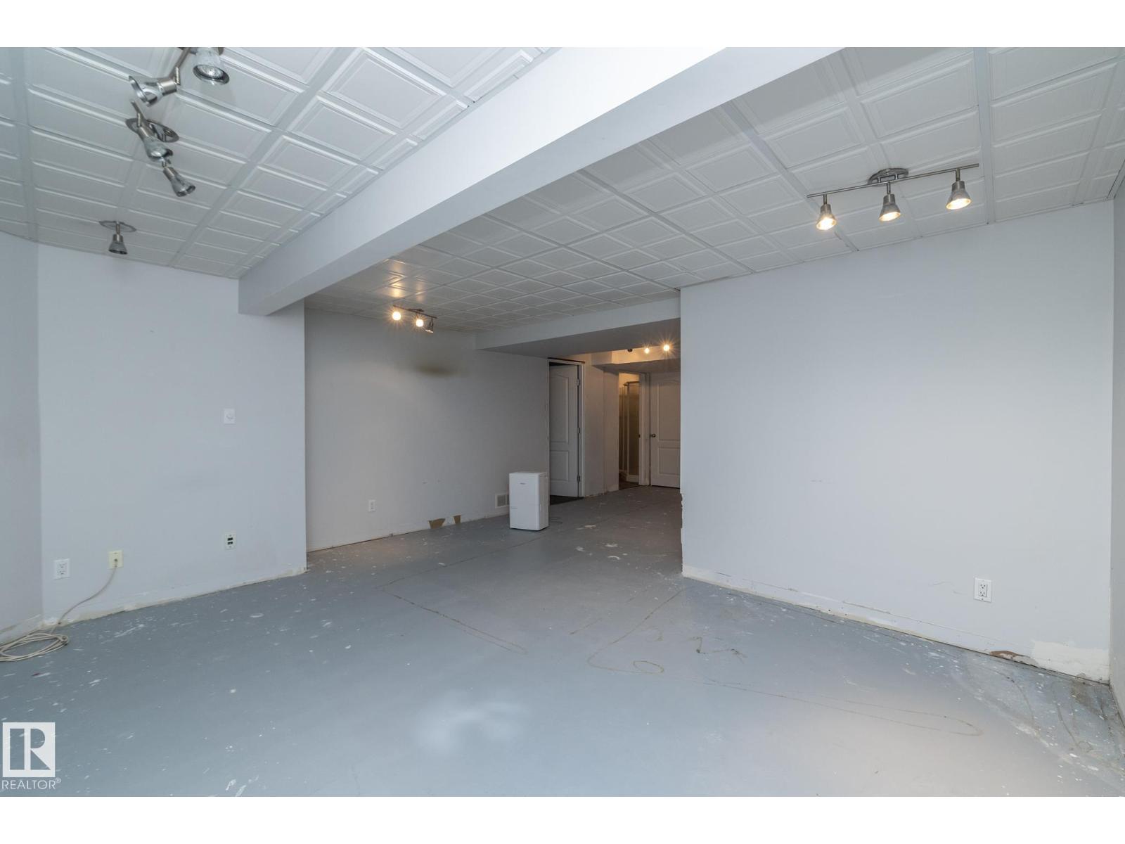 10620 183 AV NW photo 43