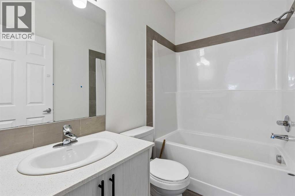 22 Lucas Terrace Nw, Calgary, Alberta  T3P 1P9 - Photo 18 - A2343612