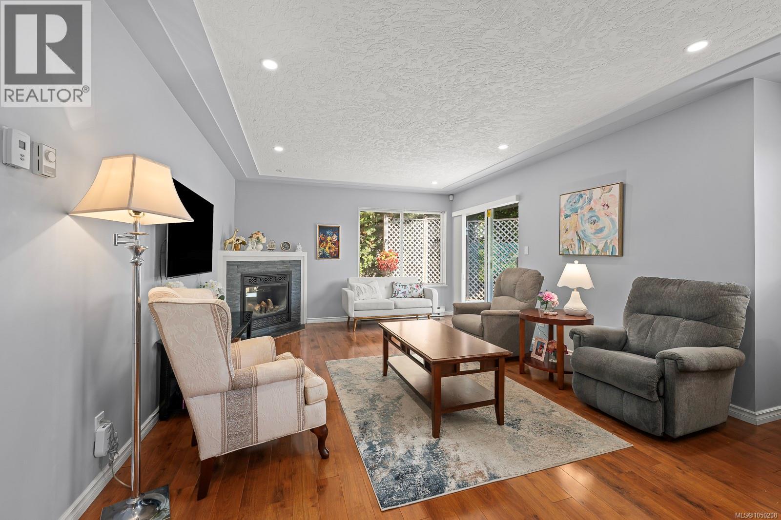 1 950 Braidwood Rd, Courtenay, British Columbia  V9N 3R9 - Photo 2 - 1050208