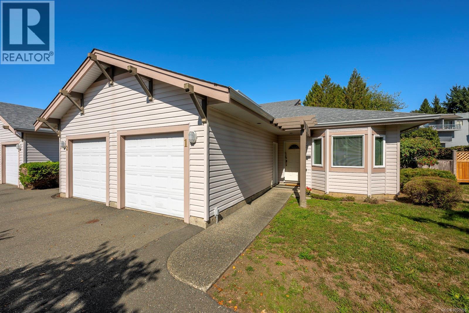 1 950 Braidwood Rd, Courtenay, British Columbia