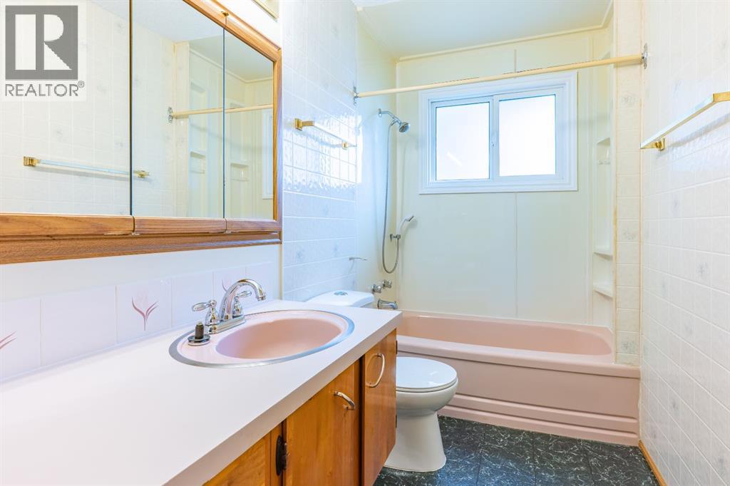 418 3 Avenue E, Bow Island, Alberta  T0K 0G0 - Photo 11 - A2346545