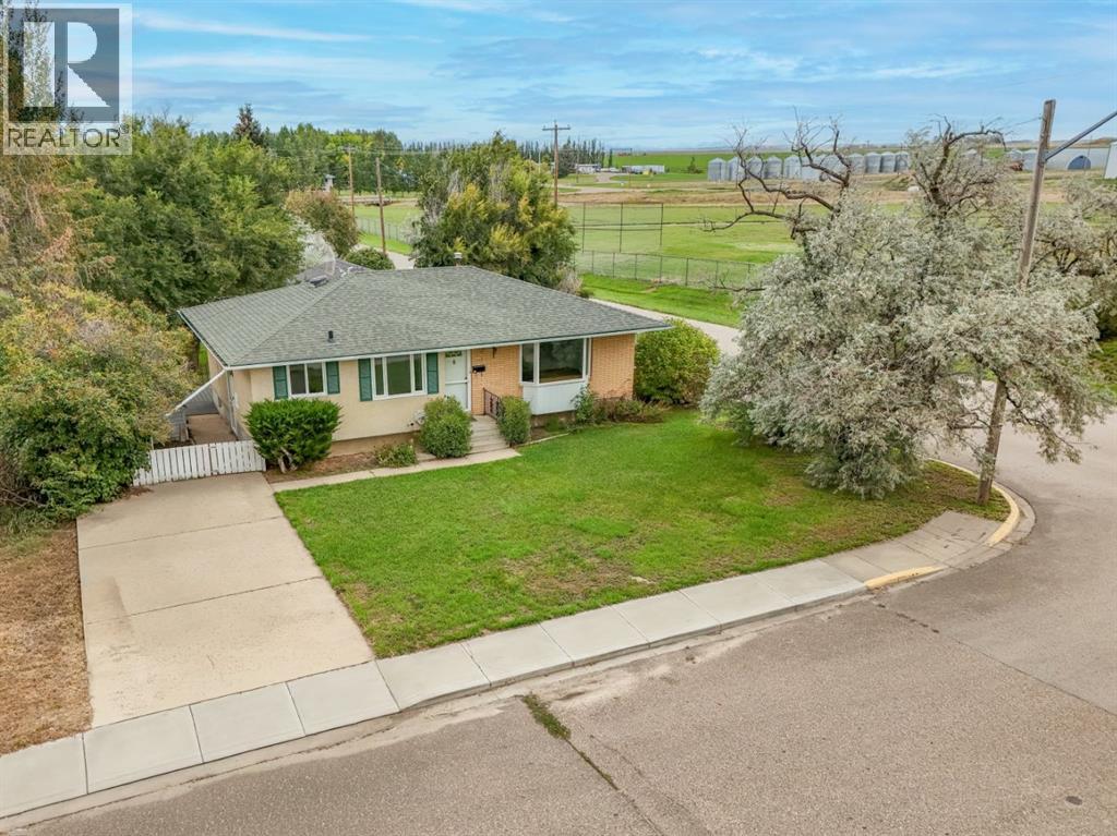 418 3 Avenue E, Bow Island, Alberta  T0K 0G0 - Photo 36 - A2346545