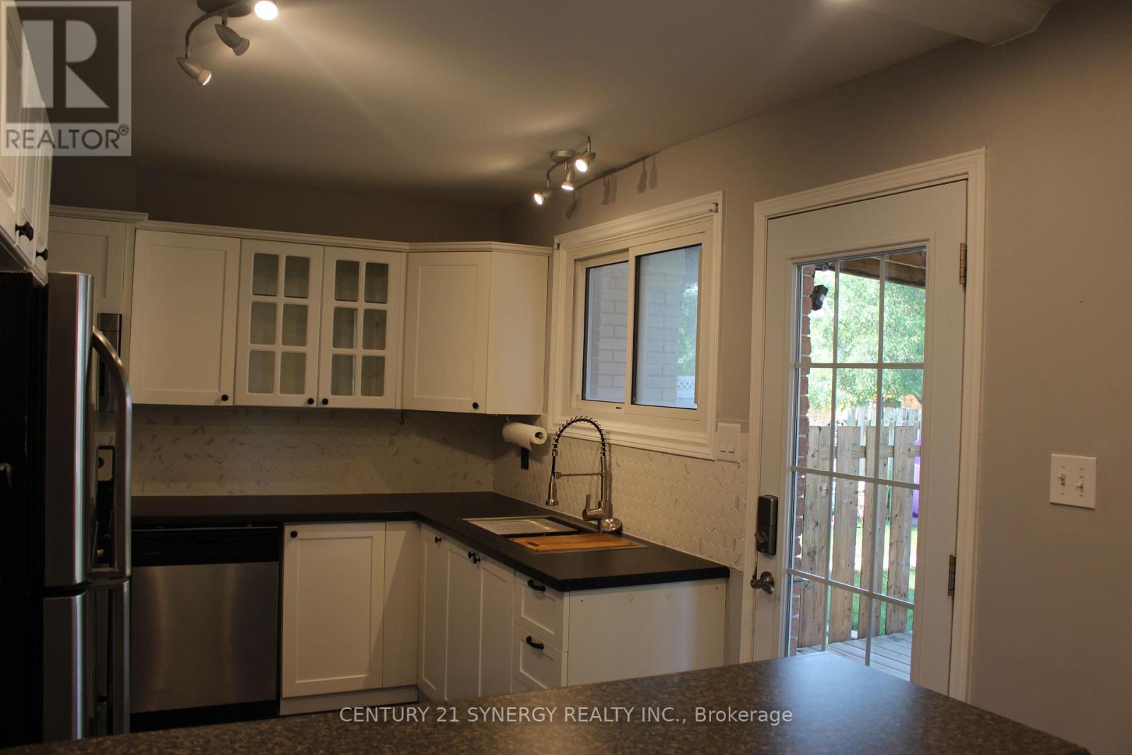 241 Wilfred Crescent, Arnprior, Ontario  K7S 2W8 - Photo 4 - X13506234