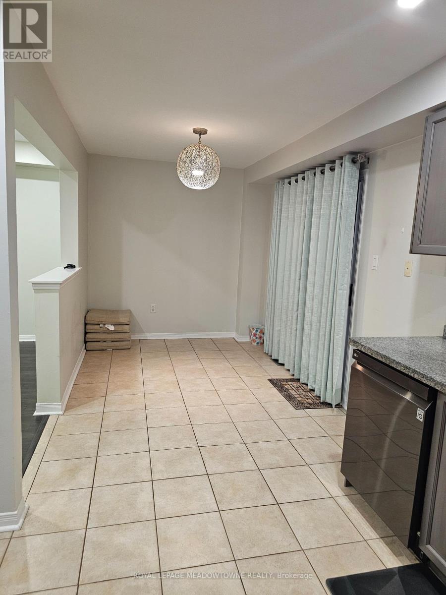 250 Pettigrew Trail, Milton, Ontario  L9T 5X7 - Photo 7 - W13804148