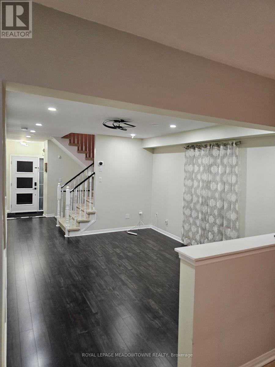 250 Pettigrew Trail, Milton, Ontario  L9T 5X7 - Photo 5 - W13804148