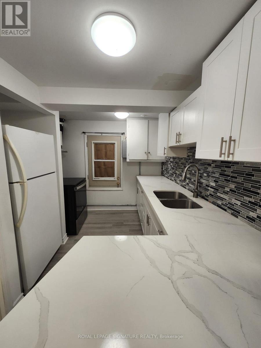 521 Havelock Drive, Waterloo, Ontario  N2L 4N8 - Photo 5 - X13804758
