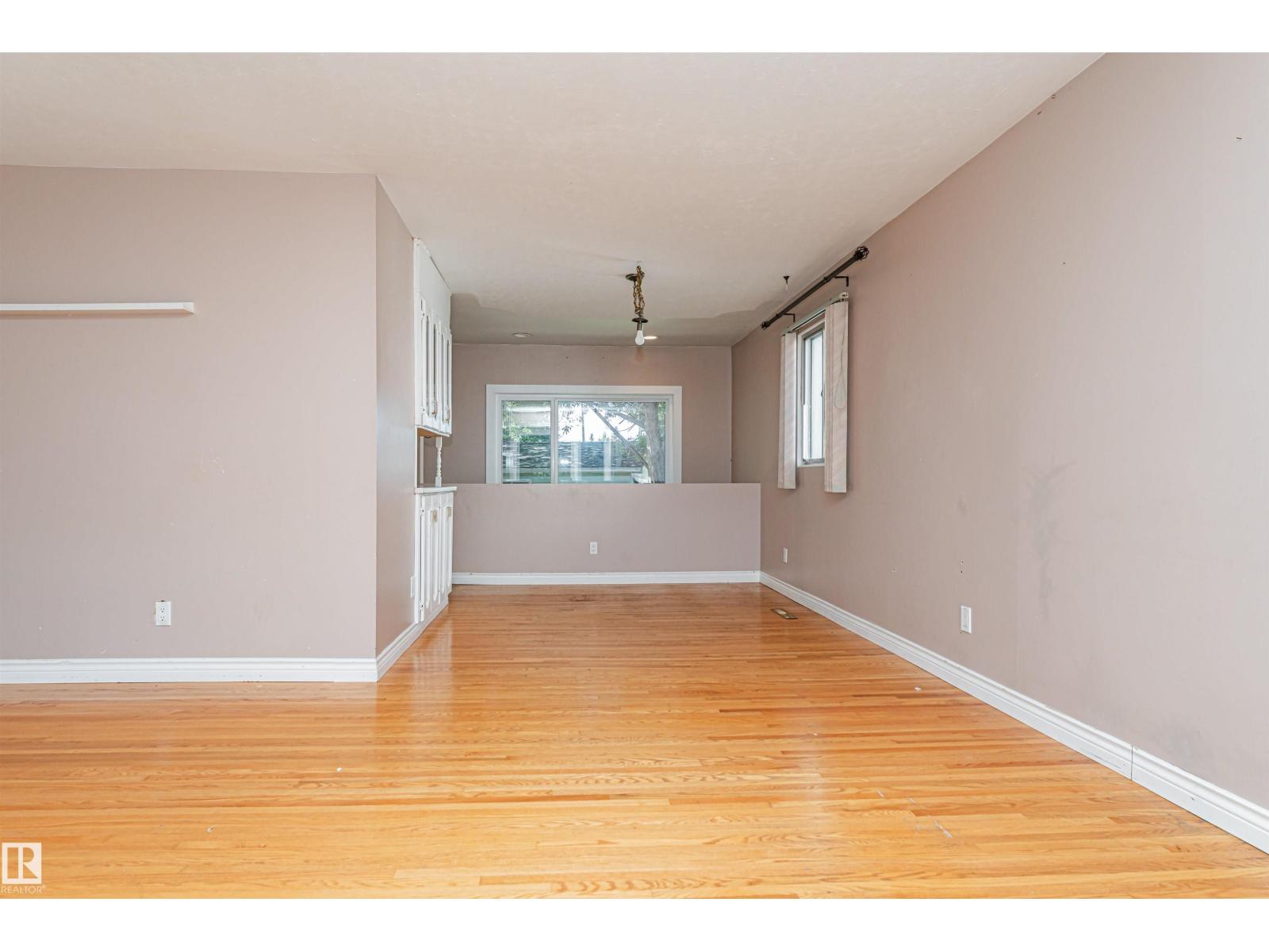 8610 157 St NW, Edmonton, Alberta  T5R 2A5 - Photo 7 - E4509504
