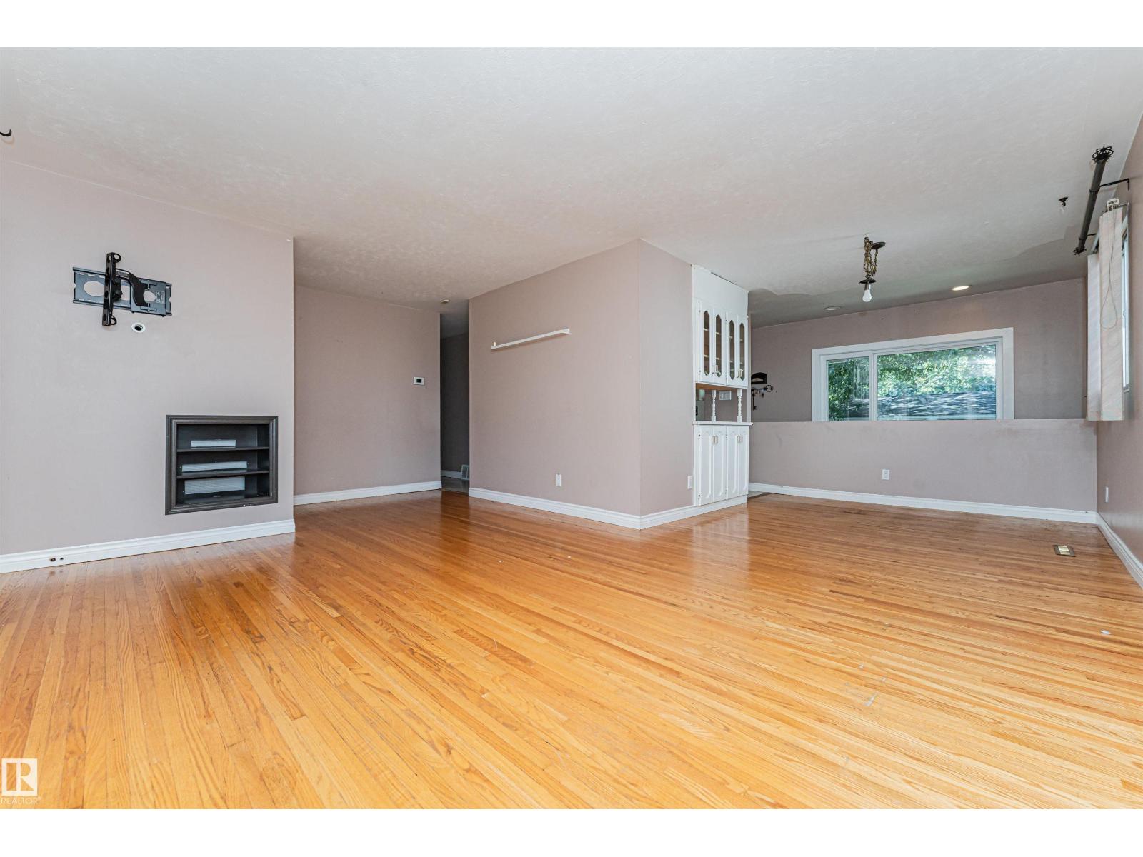 8610 157 St NW, Edmonton, Alberta  T5R 2A5 - Photo 8 - E4509504
