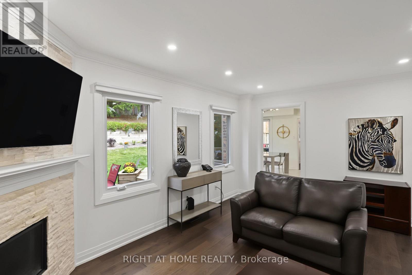 11 Harrowsmith Place, Richmond Hill, Ontario  L4E 2K1 - Photo 16 - N13805278