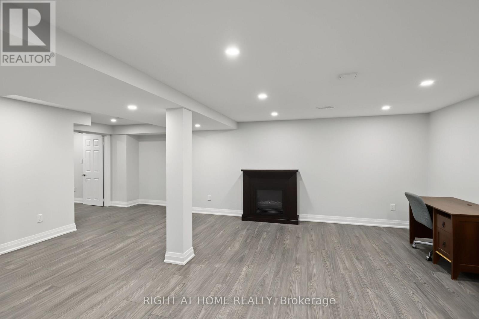 11 Harrowsmith Place, Richmond Hill, Ontario  L4E 2K1 - Photo 39 - N13805278