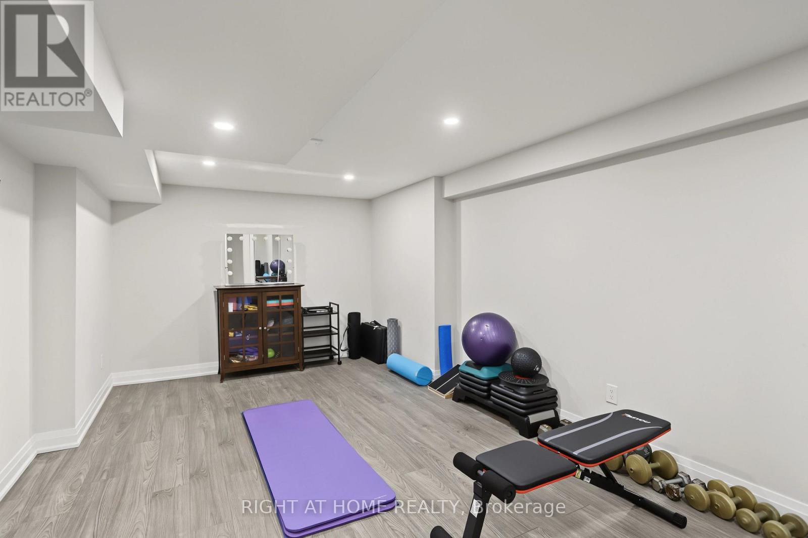 11 Harrowsmith Place, Richmond Hill, Ontario  L4E 2K1 - Photo 40 - N13805278