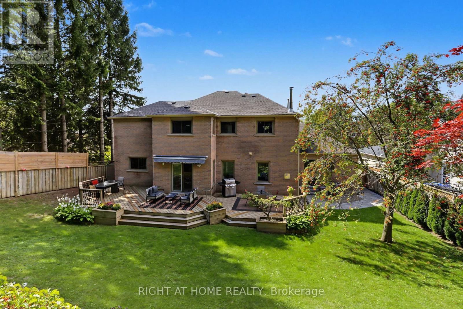 11 Harrowsmith Place, Richmond Hill, Ontario  L4E 2K1 - Photo 48 - N13805278