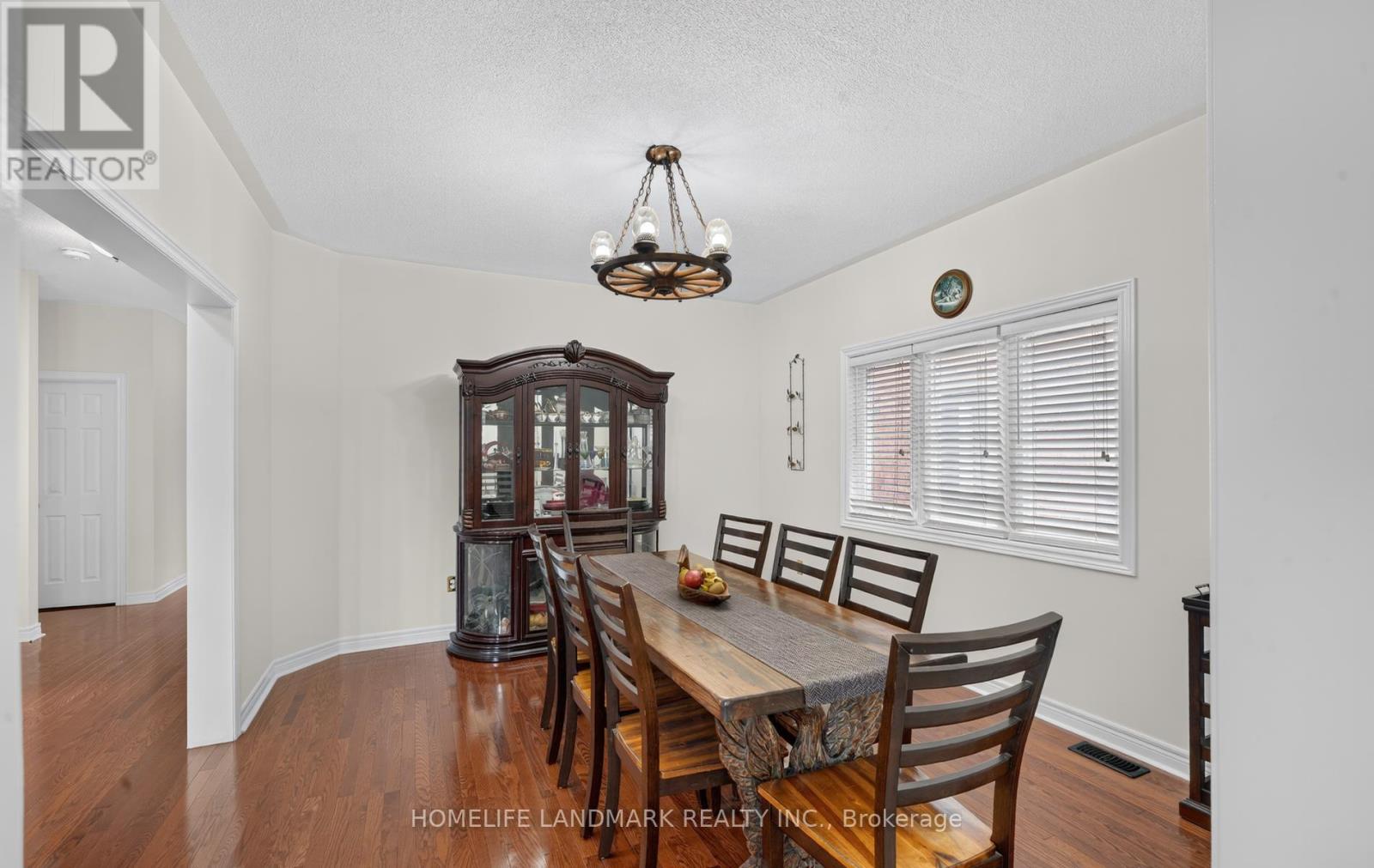 37 Denim Drive, Brampton, Ontario  L6P 2R3 - Photo 12 - W13800692