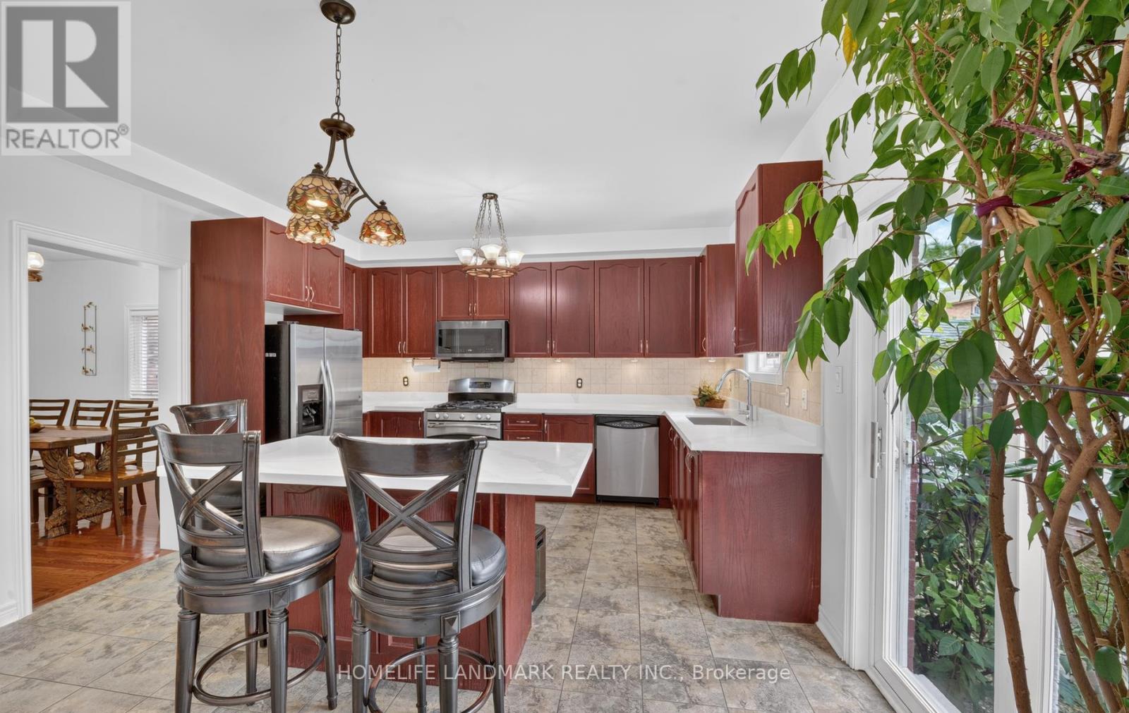 37 Denim Drive, Brampton, Ontario  L6P 2R3 - Photo 11 - W13800692