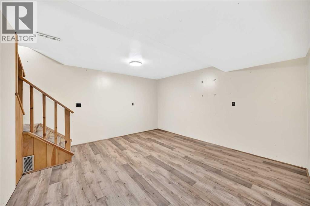 209076 254 Avenue W