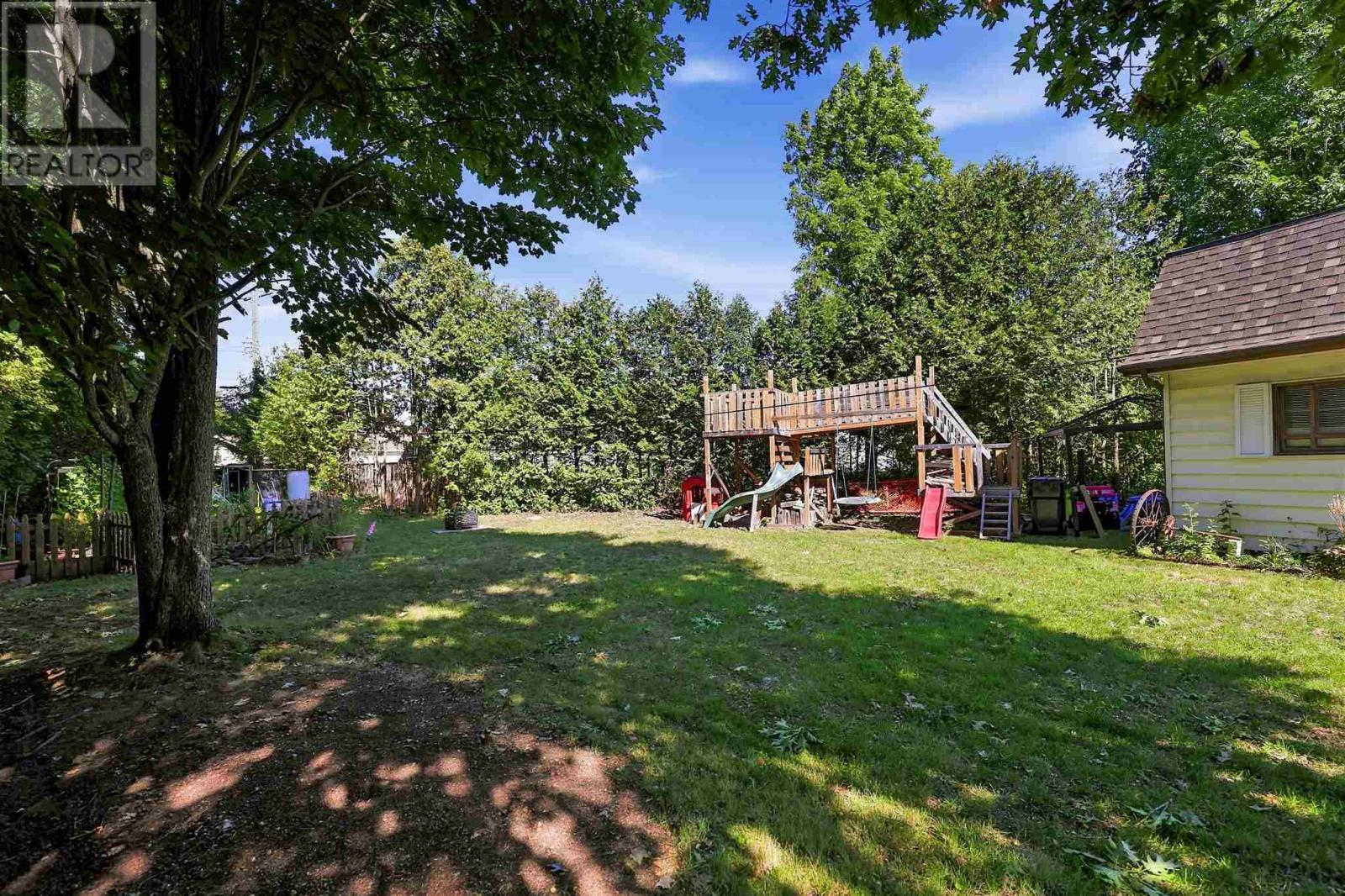 75 Joel Ct, Sault Ste. Marie, Ontario  P6A 5E7 - Photo 39 - SM262582