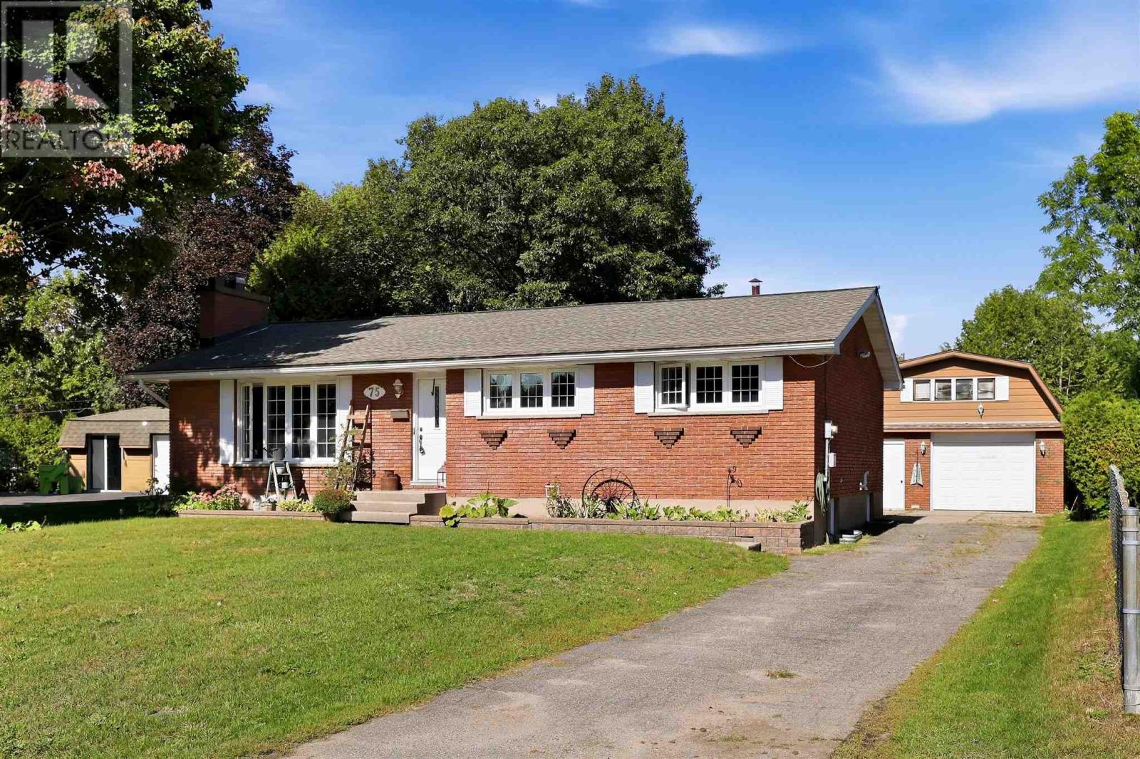 75 Joel Ct, Sault Ste. Marie, Ontario  P6A 5E7 - Photo 42 - SM262582