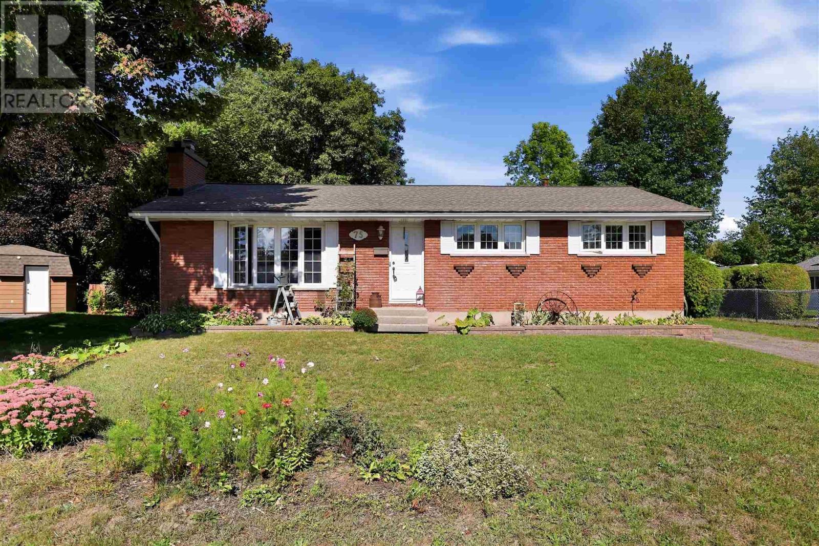 75 Joel CT, Sault Ste. Marie, Ontario