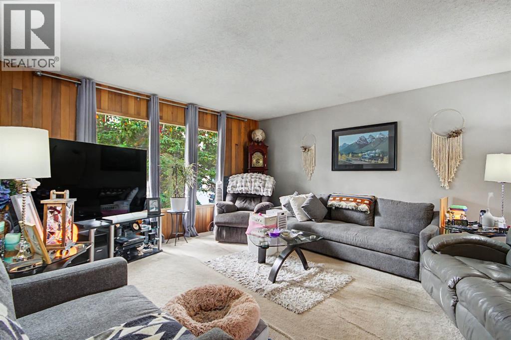 1404 10th Avenue