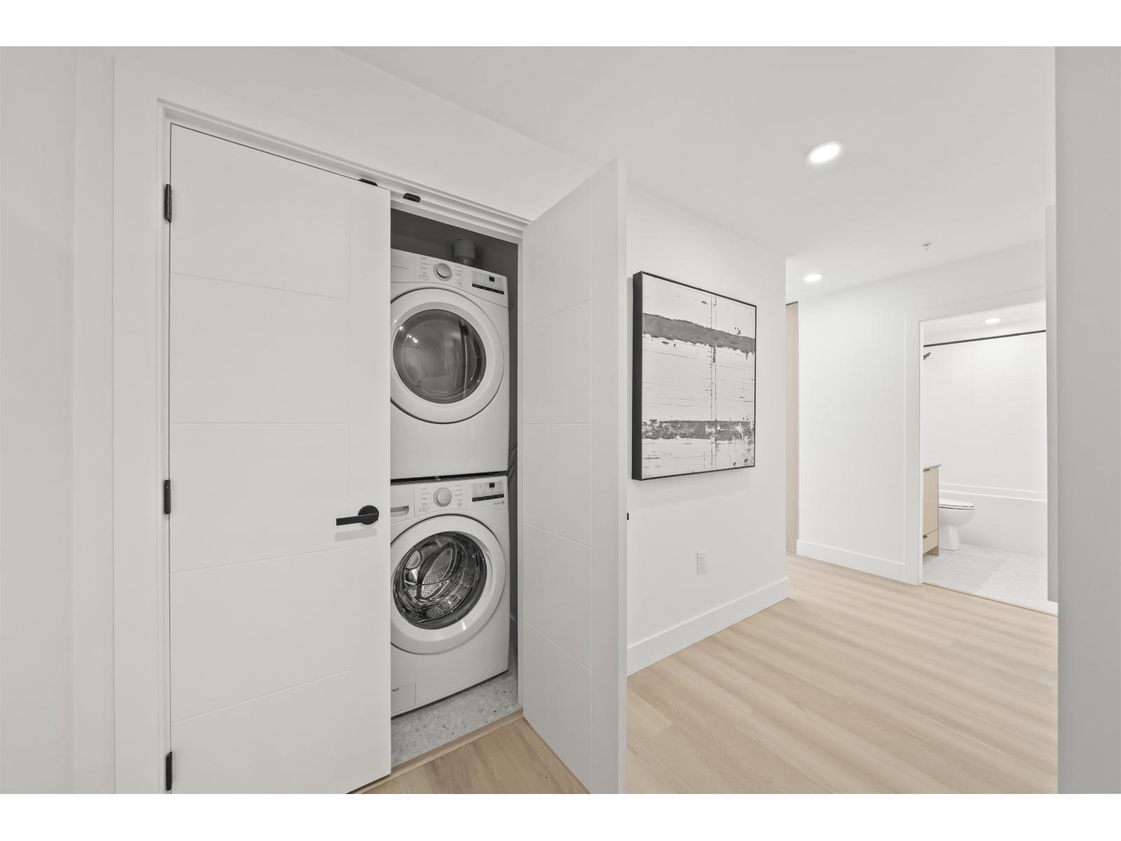 419 13455 94a Avenue, Surrey, British Columbia  V3V 0H3 - Photo 17 - R3166276