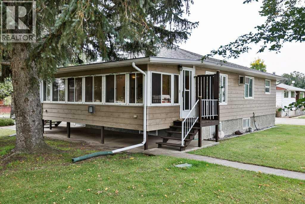 132 5 Avenue NE, Milk River, Alberta T0K 1M0 - Photo 1 - A2346428
