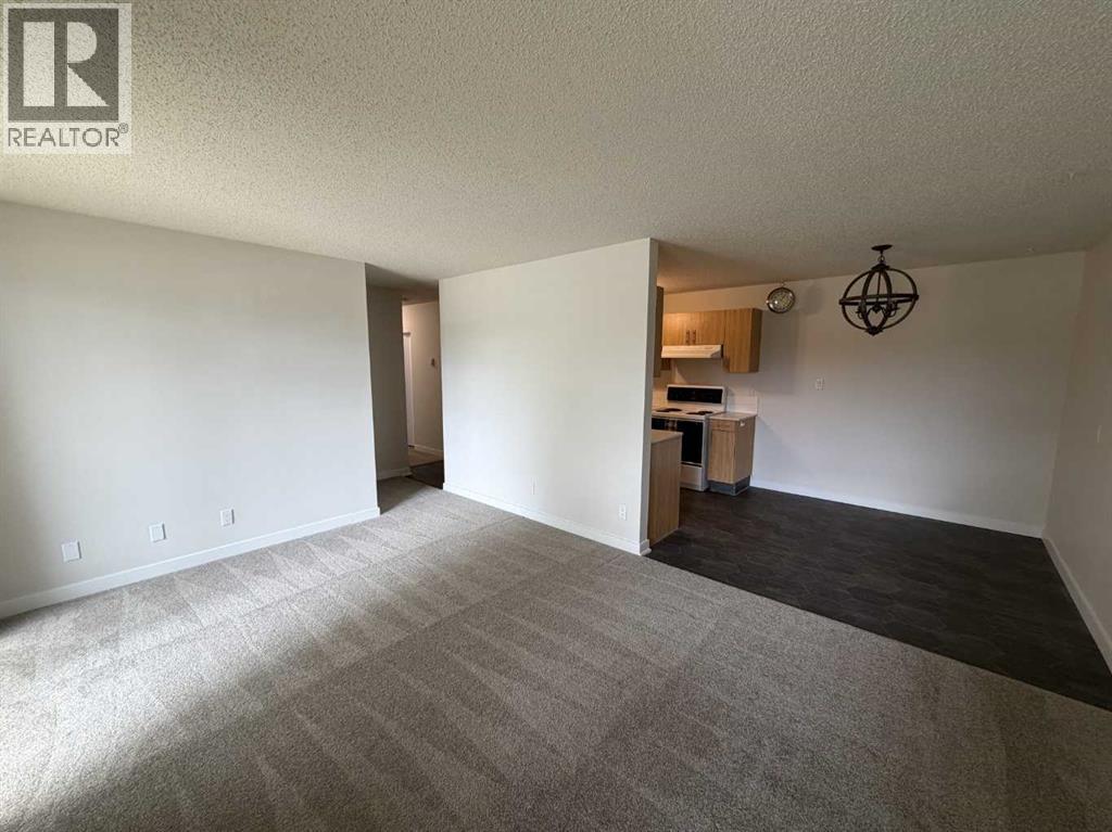 303, 85 Foxbend Crescent N, Lethbridge, Alberta  T1H 5T4 - Photo 13 - A2346569