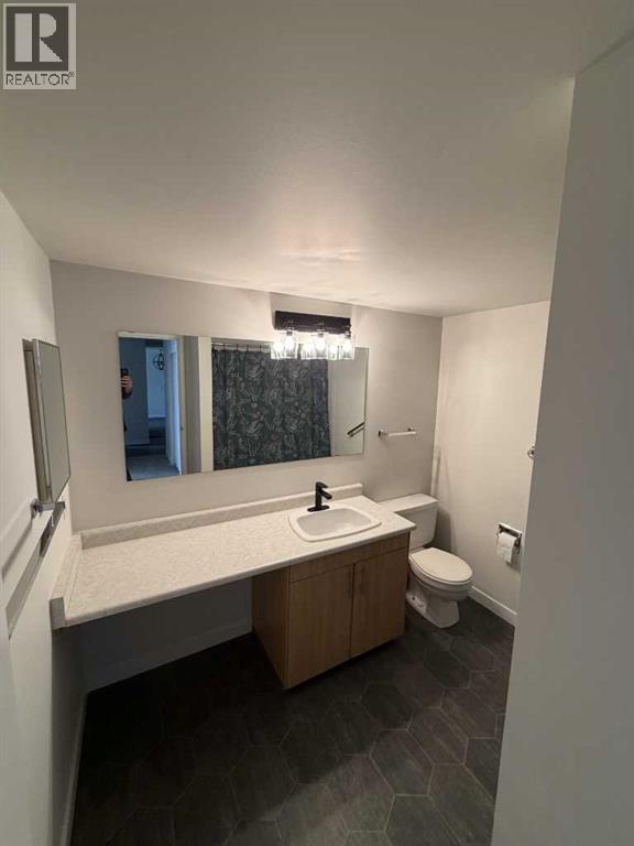 303, 85 Foxbend Crescent N, Lethbridge, Alberta  T1H 5T4 - Photo 15 - A2346569
