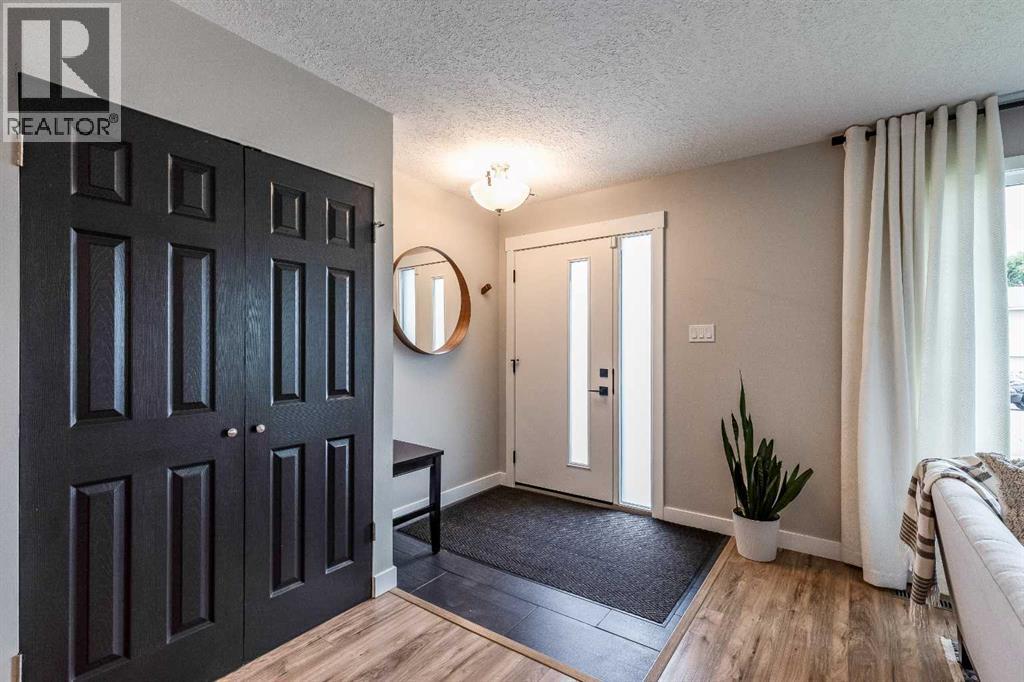 339 19 Street Ne, Medicine Hat, Alberta  T1C 1B2 - Photo 4 - A2344982