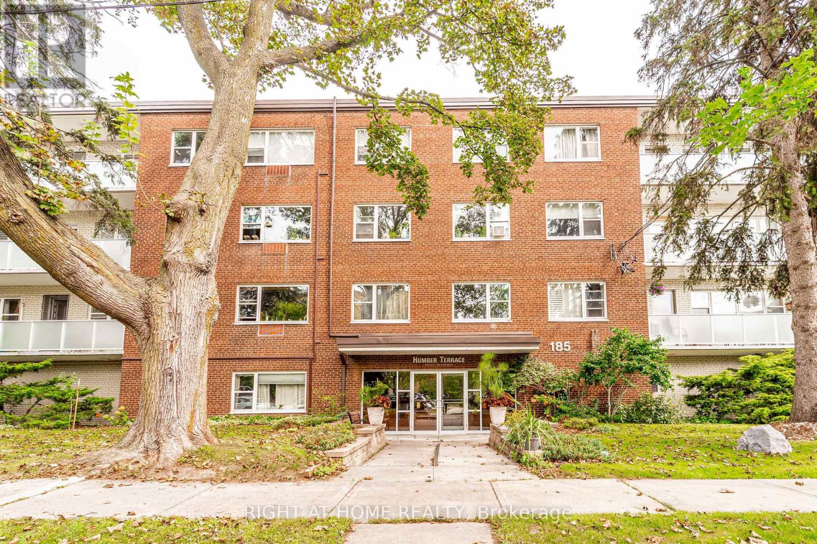 406 - 185 STEPHEN DRIVE, Toronto, Ontario