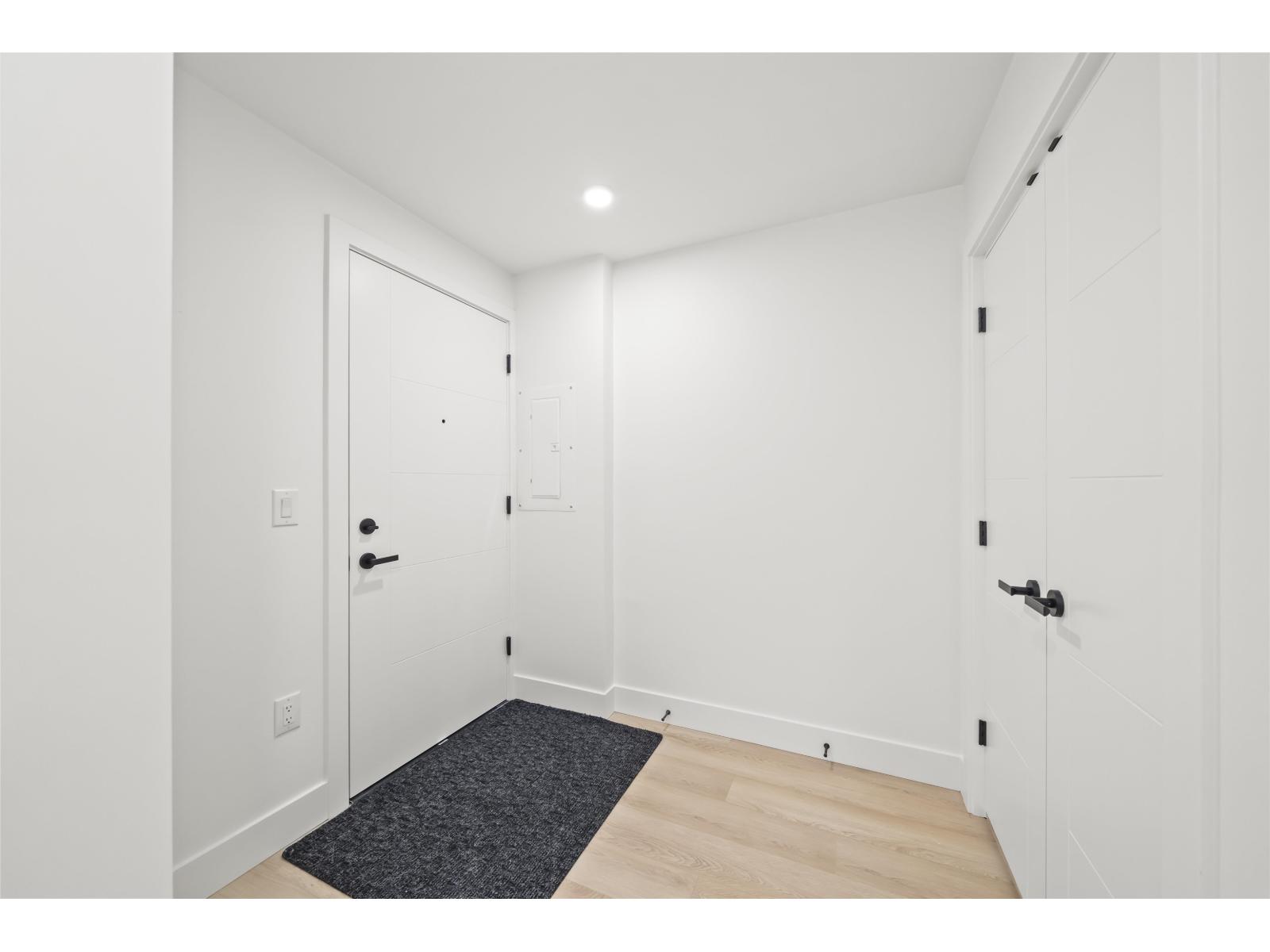 221 13455 94a Avenue, Surrey, British Columbia  V3V 0H3 - Photo 17 - R3166265